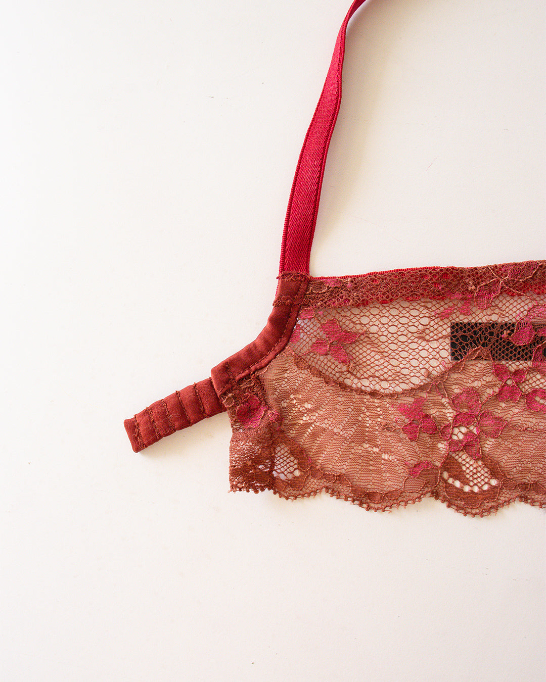 MUESTRA 32B - MATE BRALETTE