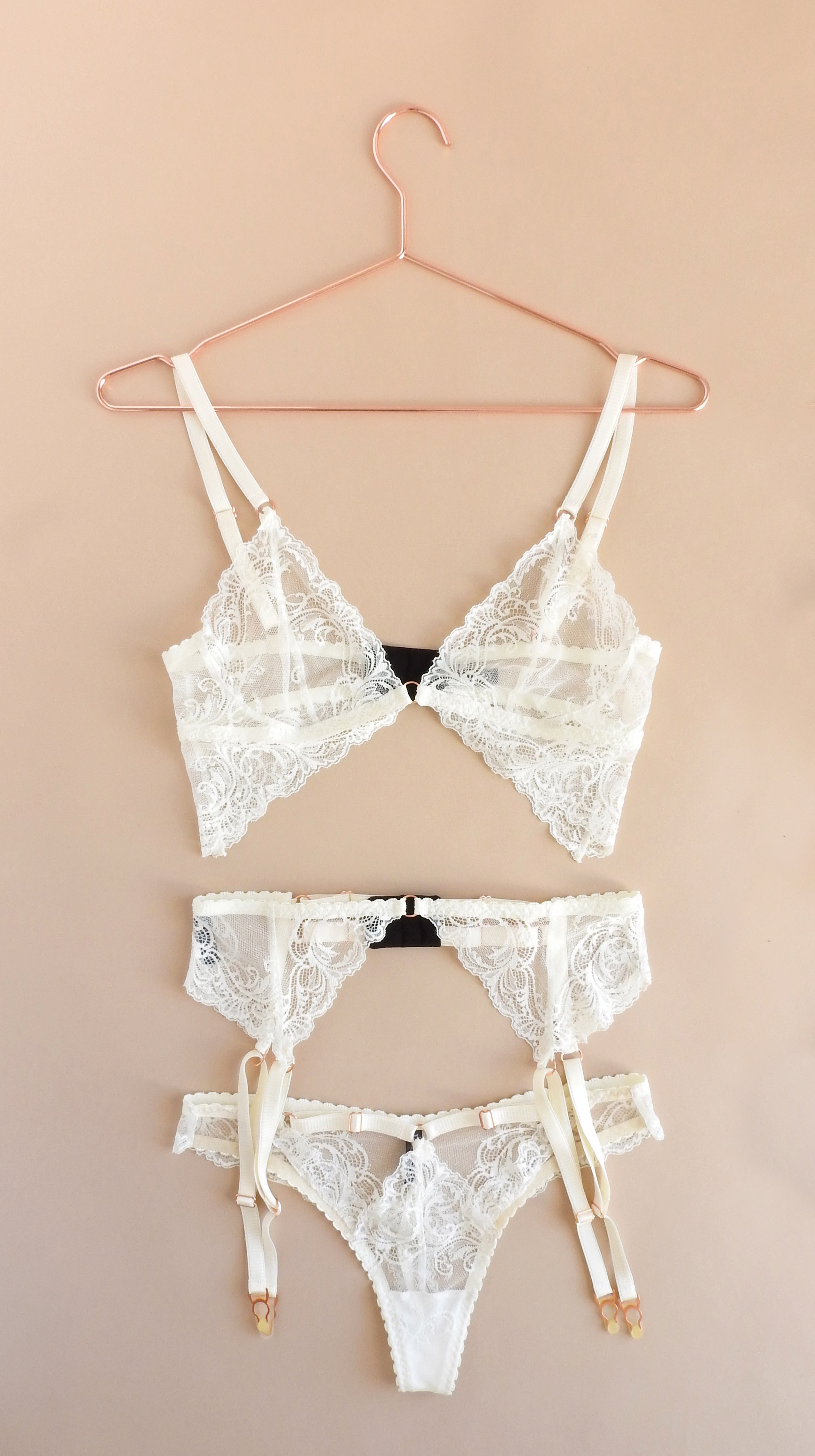 EVA ADJUSTABLE THONG