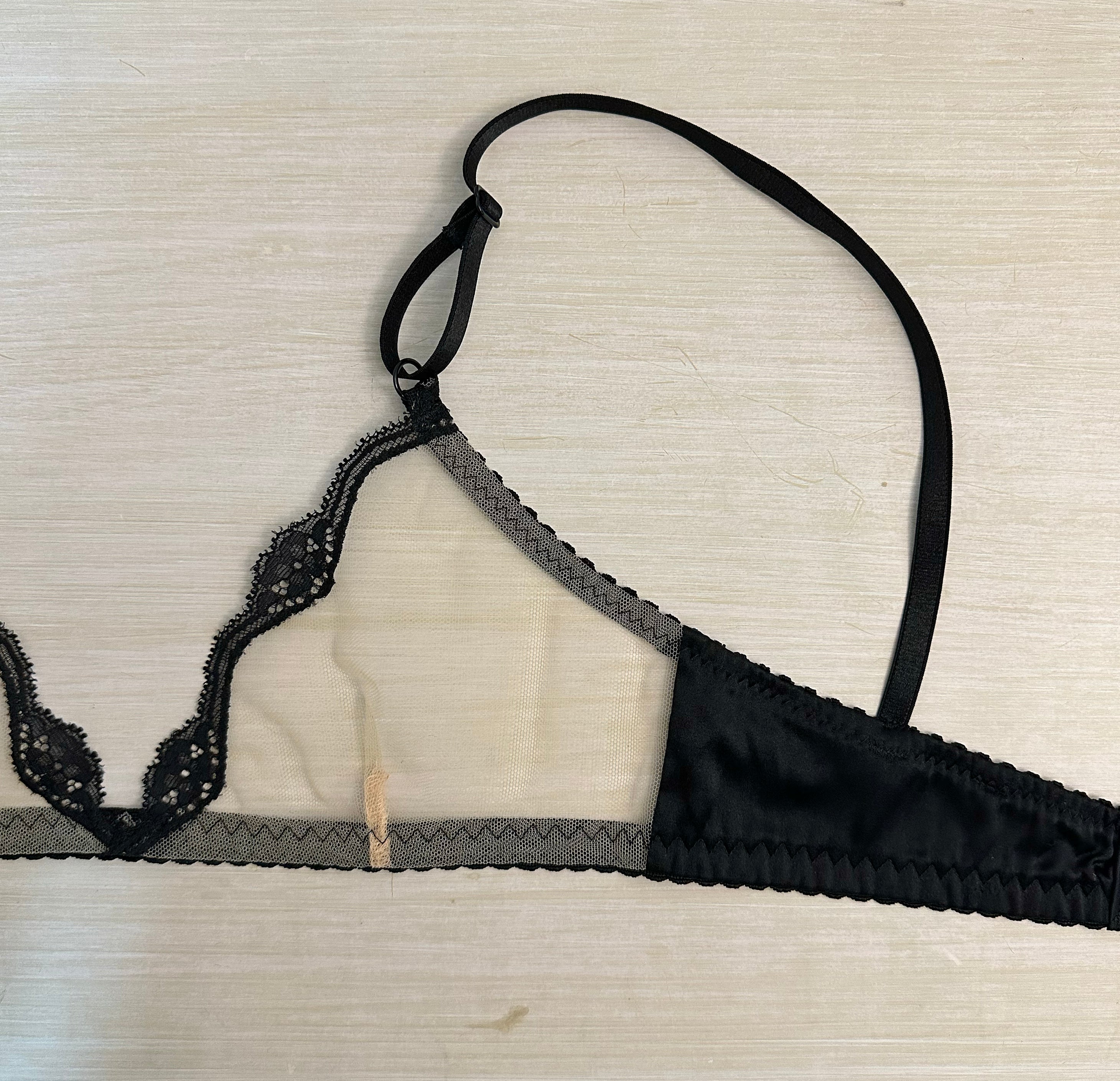 MUESTRA 32B - NINA BRALETTE