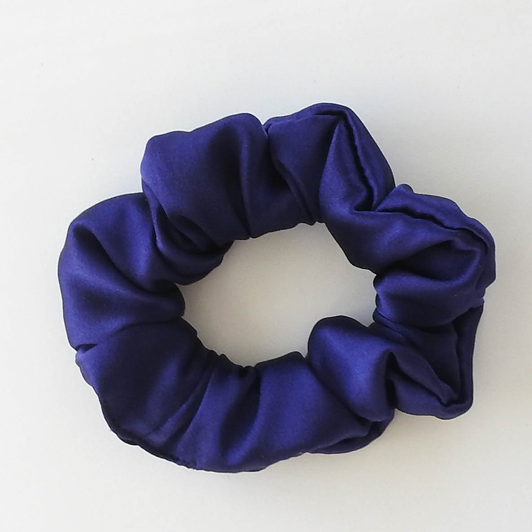 SILK SCRUNCHIE