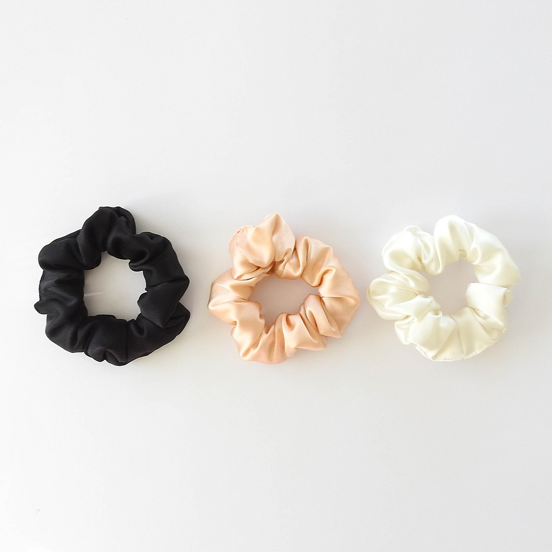 SILK SCRUNCHIE