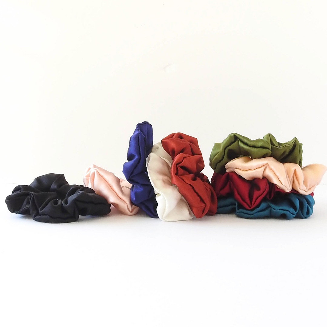 SILK SCRUNCHIE