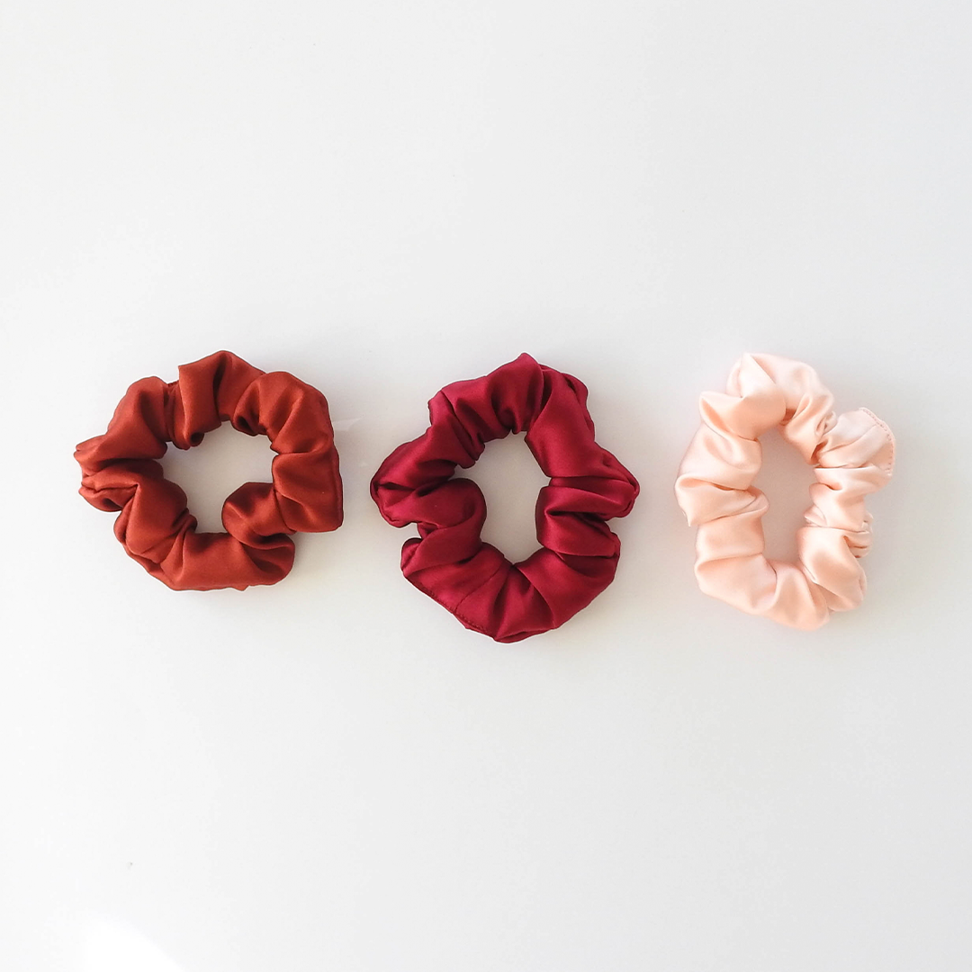 SILK SCRUNCHIE