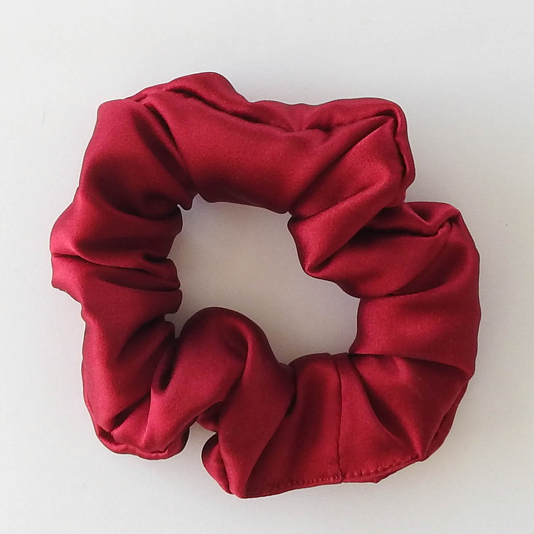 SILK SCRUNCHIE